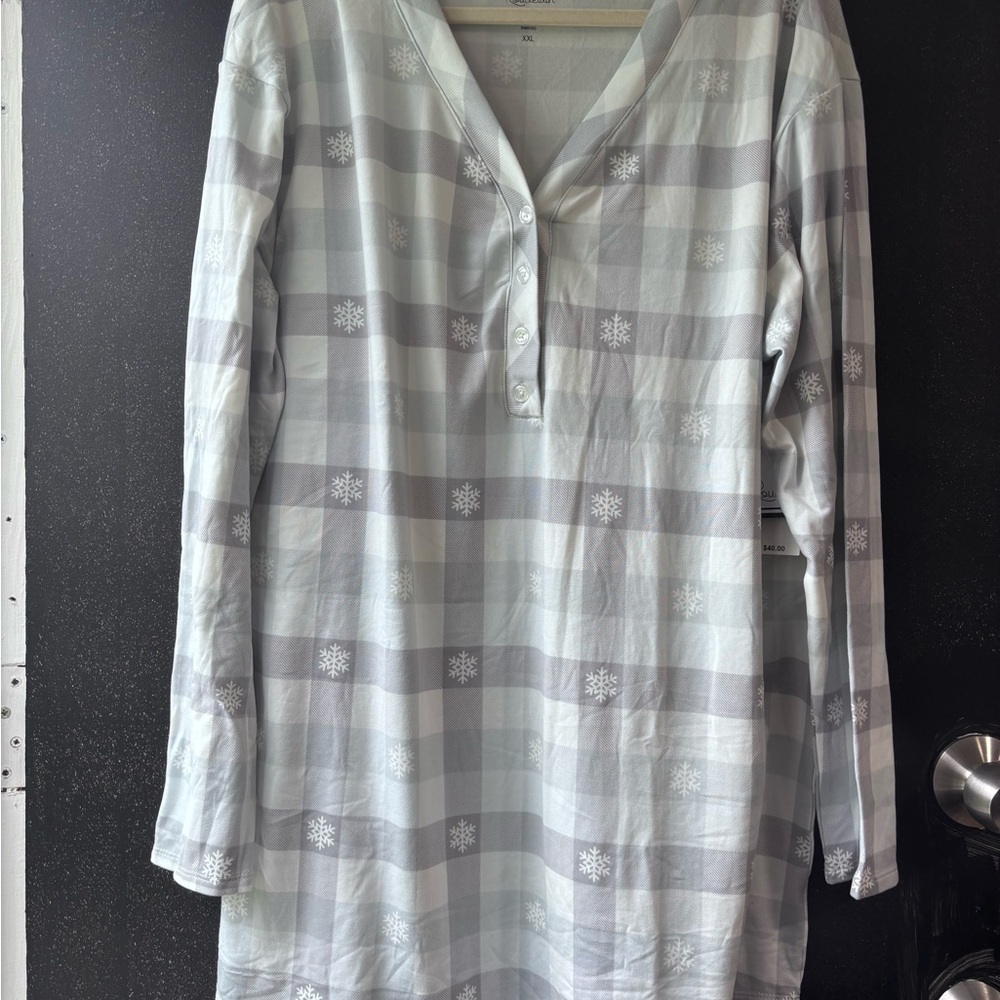 Women's Long Sleeve Nightshirt Light Gray White Snowflake XXL